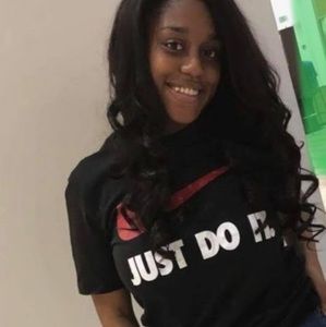 Meet your Posher, Ketina